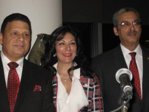 Sr. Carlos A. Veras, Sra. Raquel Jacobo de Cabral y Luis P. Rodríguez. Foto de: Aida Amansuno Martín